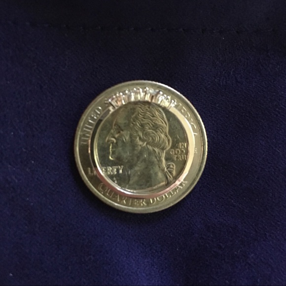 Dainty White Sapphire Ring. Size 6 - Picture 5 of 5